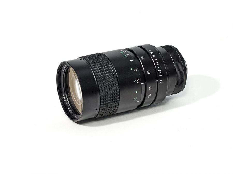 Z75 — вариообъектив